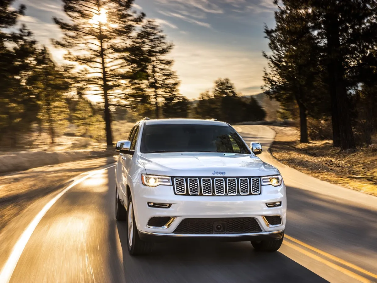 Jeep Grand Cherokee,autocango,china used car exporter,china ev exporter,chinese used car exporter,chinese used ev exporter