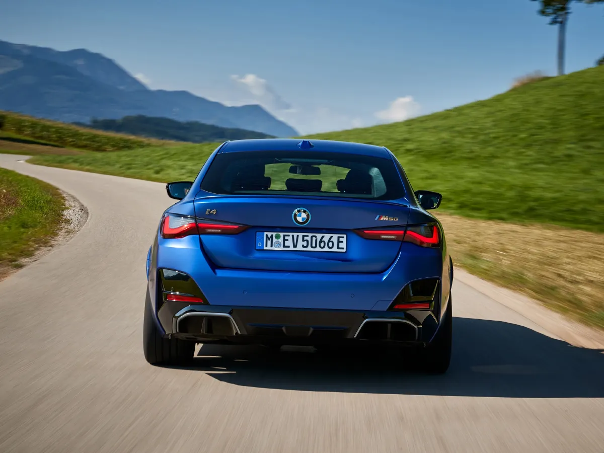 BMW i4,autocango,china used car exporter,china ev exporter,chinese used car exporter,chinese used ev exporter