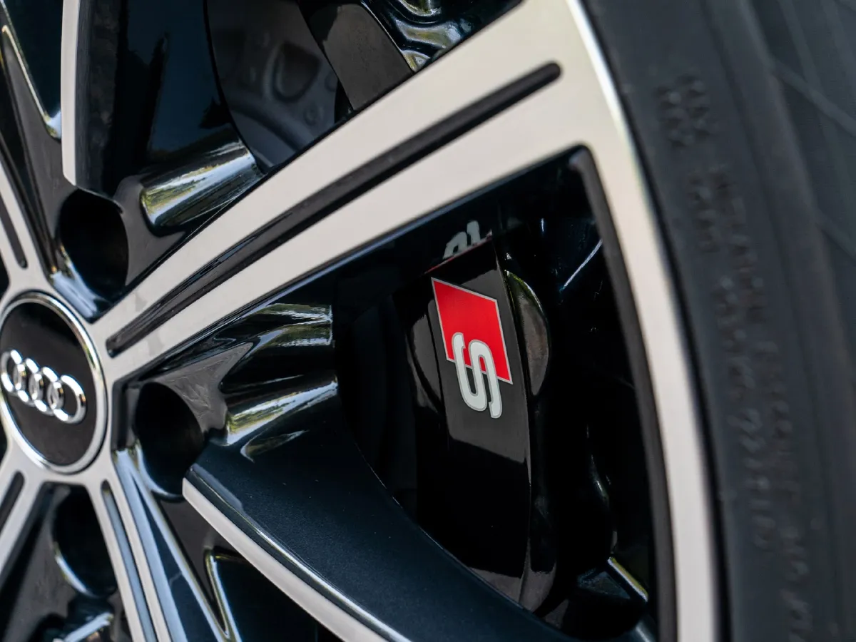 Audi SQ7,autocango,china used car exporter,china ev exporter,chinese used car exporter,chinese used ev exporter