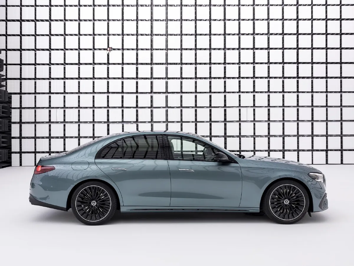 Mercedes-Benz E Class,autocango,china used car exporter,china ev exporter,chinese used car exporter,chinese used ev exporter