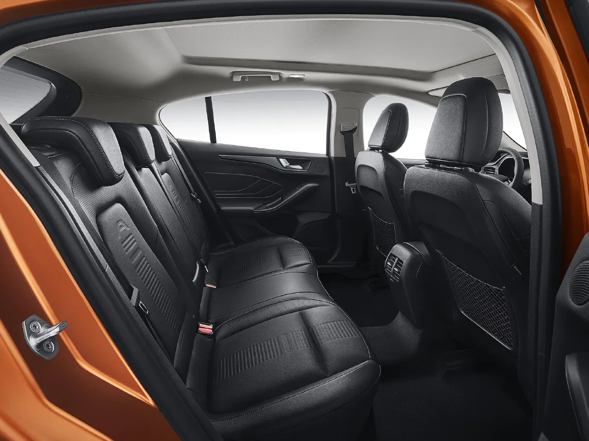 Ford Focus Active,autocango,china used car exporter,china ev exporter,chinese used car exporter,chinese used ev exporter