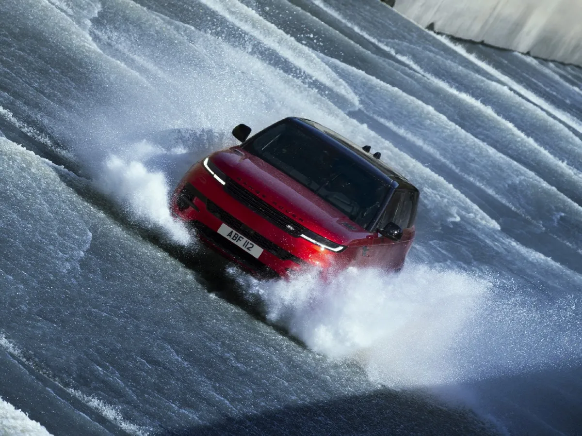 Land Rover Range Rover Sport,autocango,china used car exporter,china ev exporter,chinese used car exporter,chinese used ev exporter