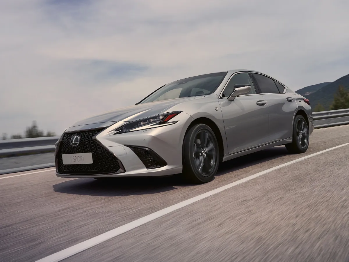 Lexus ES,autocango,china used car exporter,china ev exporter,chinese used car exporter,chinese used ev exporter