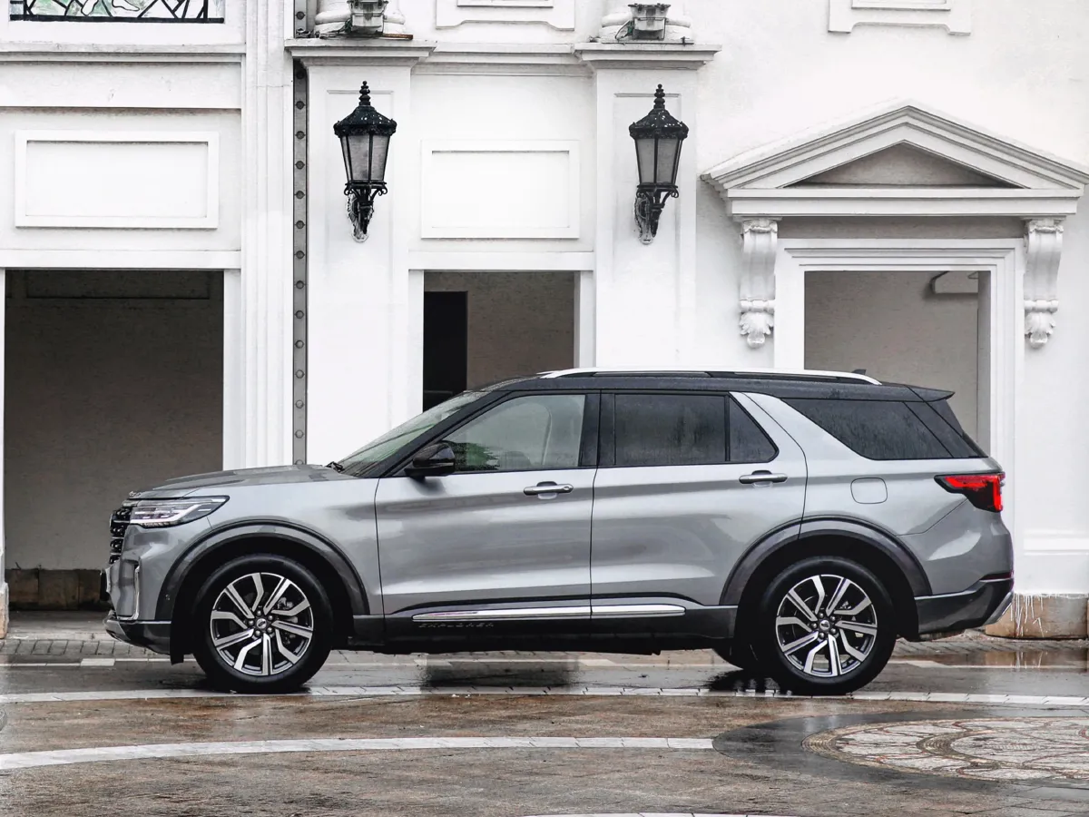 Ford Explorer,autocango,china used car exporter,china ev exporter,chinese used car exporter,chinese used ev exporter