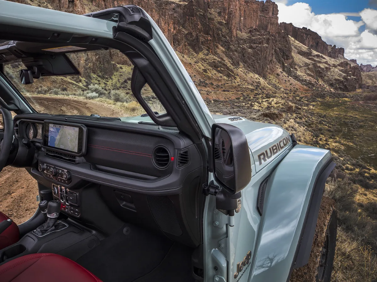 2015 Jeep Wrangler 2.8T 200HP L4 5AT,autocango,china used car exporter,china ev exporter,chinese used car exporter,chinese used ev exporter