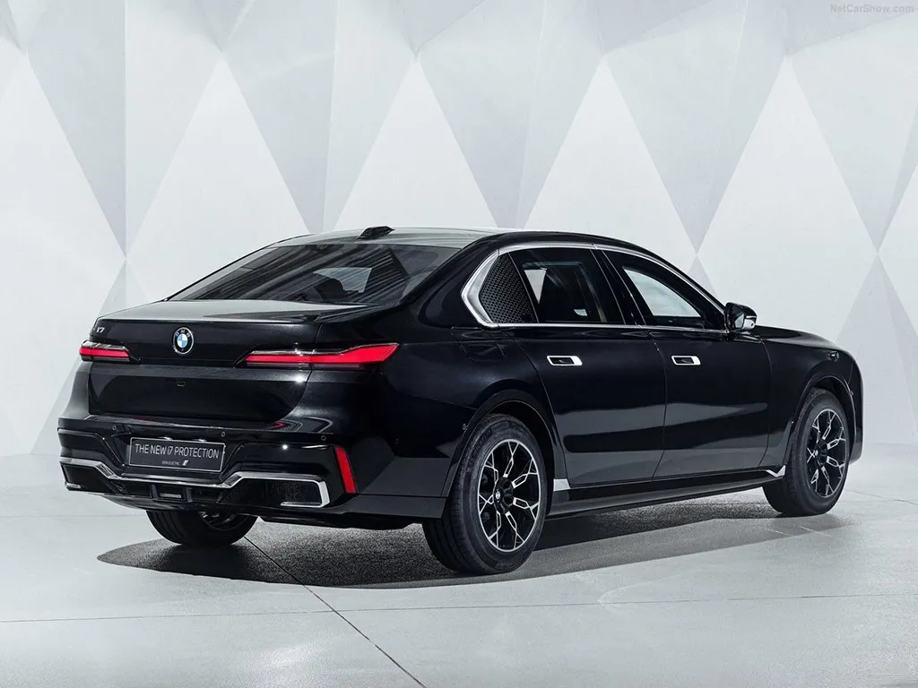 BMW i7,autocango,china used car exporter,china ev exporter,chinese used car exporter,chinese used ev exporter
