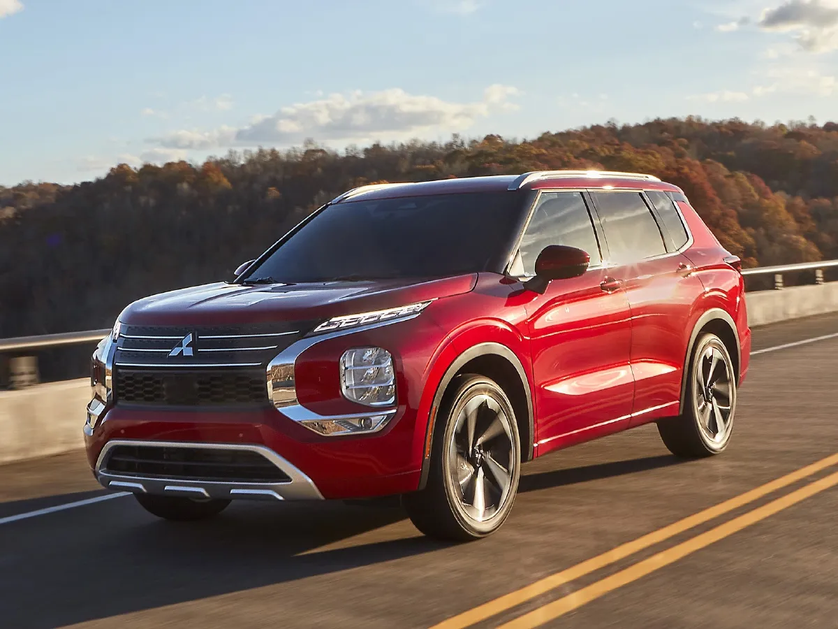 Mitsubishi Outlander,autocango,china used car exporter,china ev exporter,chinese used car exporter,chinese used ev exporter