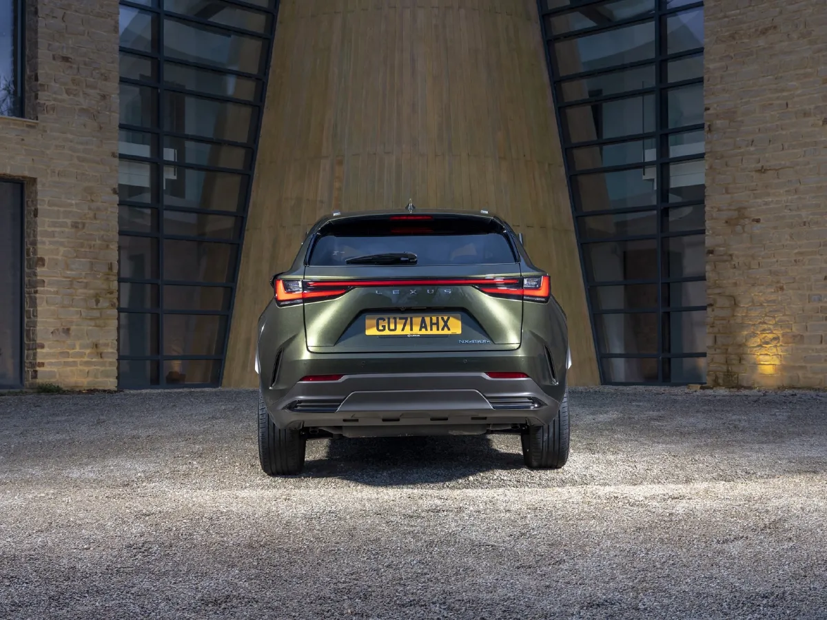 2024 Lexus NX 2.5L 185HP L4 E-CVT PHEV 16KWH,autocango,china used car exporter,china ev exporter,chinese used car exporter,chinese used ev exporter