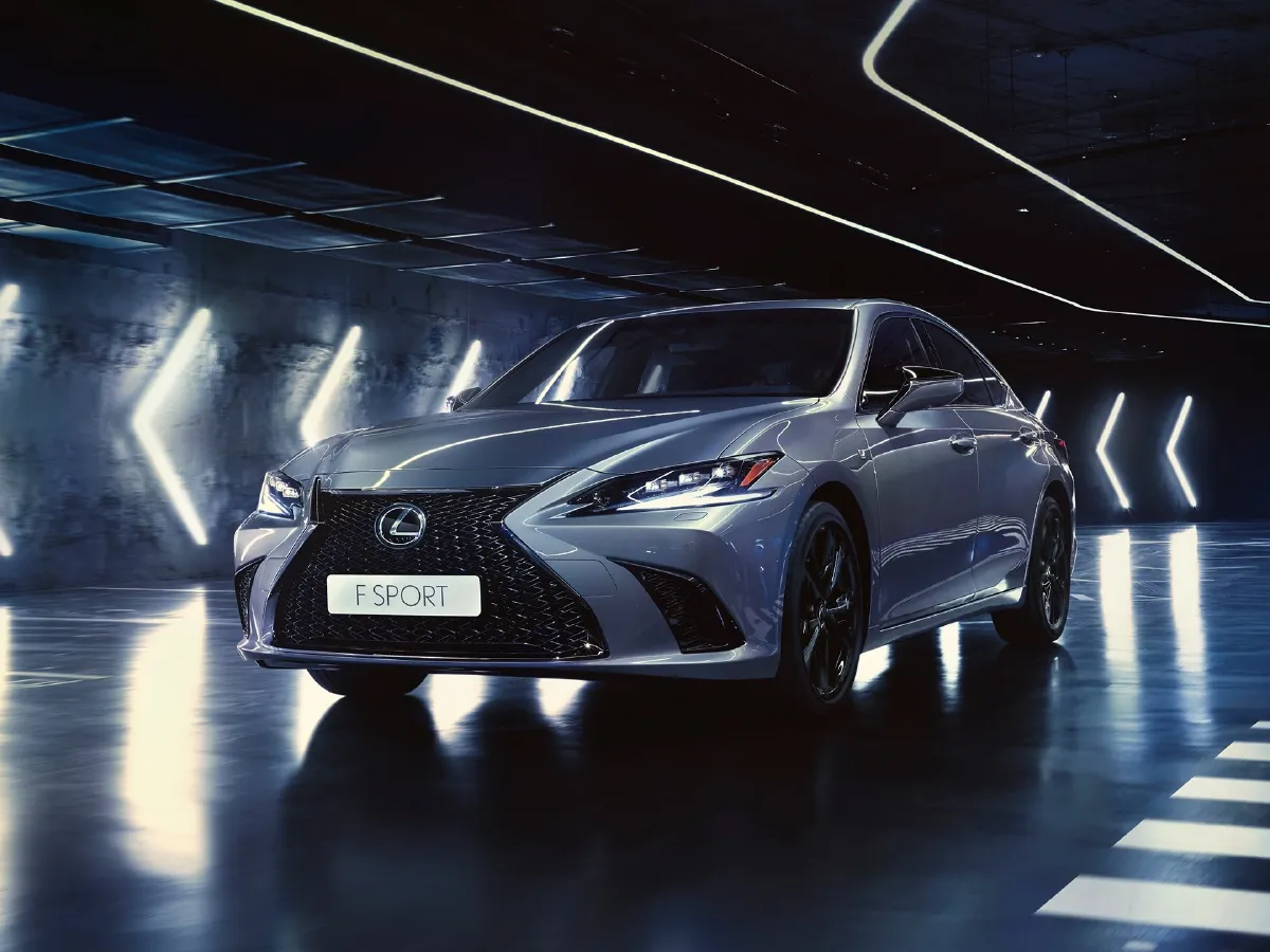 Lexus ES,autocango,china used car exporter,china ev exporter,chinese used car exporter,chinese used ev exporter