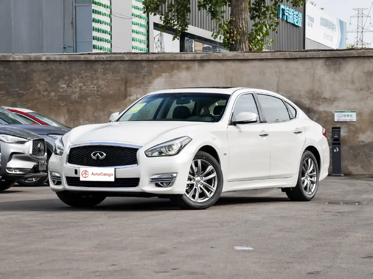 Infiniti Q70,autocango,china used car exporter,china ev exporter,chinese used car exporter,chinese used ev exporter