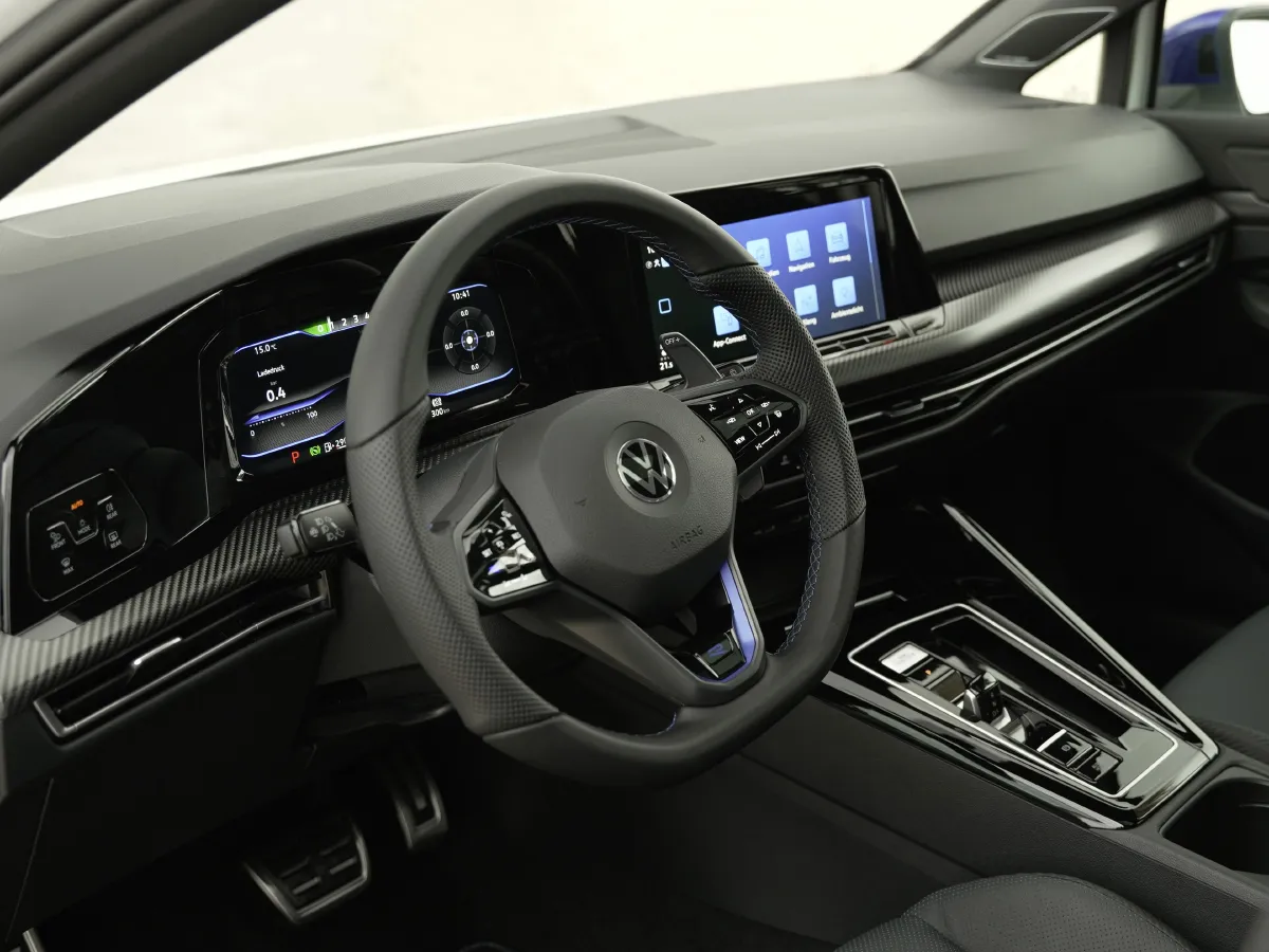 2011 Volkswagen Golf 2.0T 256HP L4 6DCT,autocango,china used car exporter,china ev exporter,chinese used car exporter,chinese used ev exporter