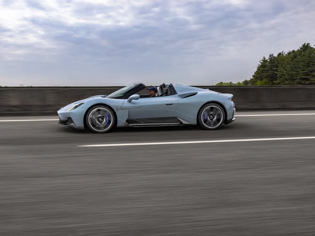 Maserati MC20,autocango,china used car exporter,china ev exporter,chinese used car exporter,chinese used ev exporter