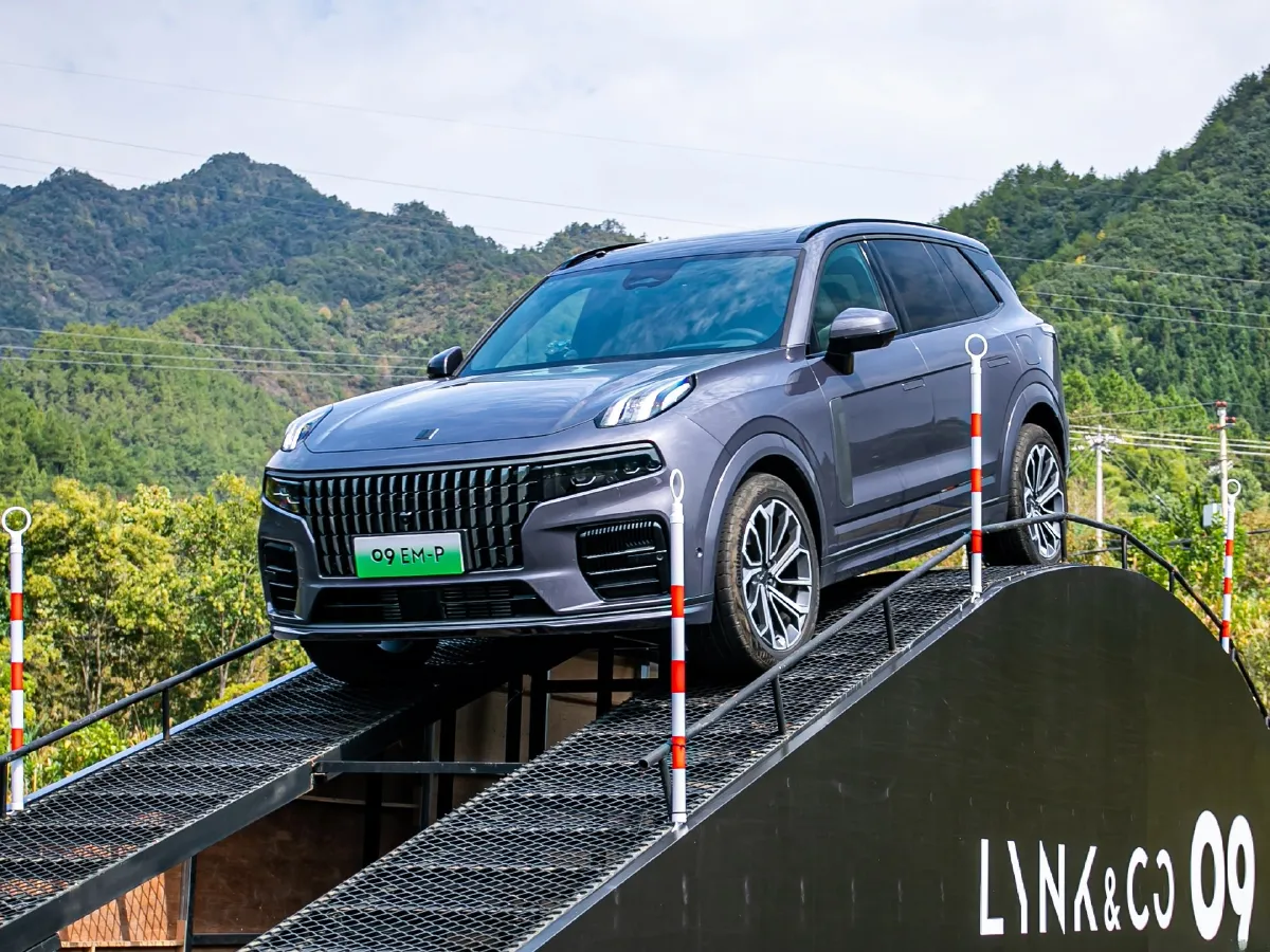 LYNK&CO 09 EM-P,autocango,china used car exporter,china ev exporter,chinese used car exporter,chinese used ev exporter