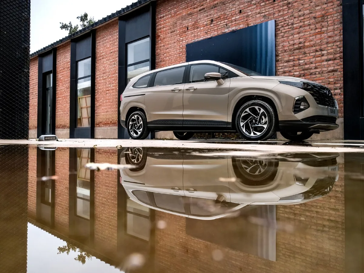 Hyundai Custo,autocango,china used car exporter,china ev exporter,chinese used car exporter,chinese used ev exporter