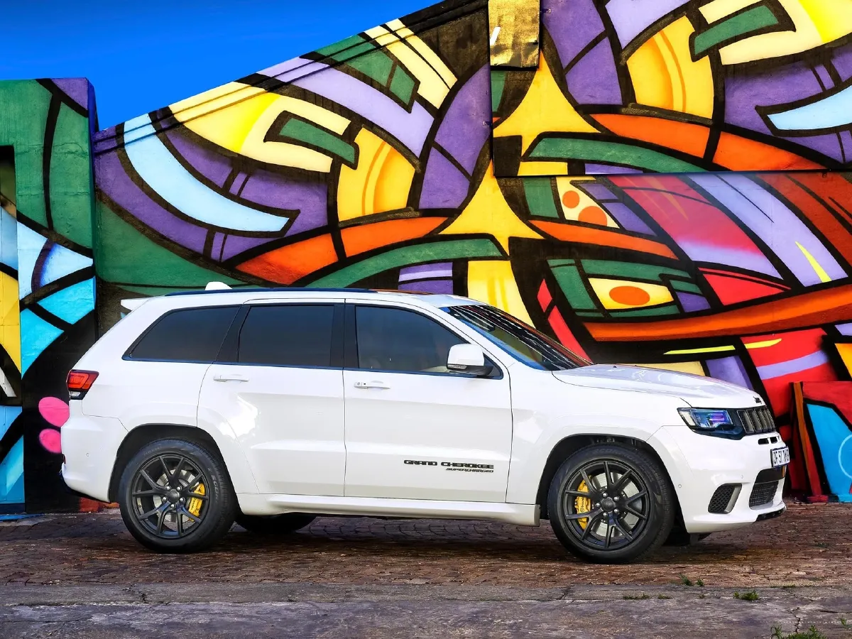 Jeep Grand Cherokee,autocango,china used car exporter,china ev exporter,chinese used car exporter,chinese used ev exporter