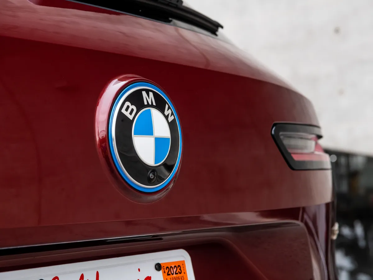 BMW iX,autocango,china used car exporter,china ev exporter,chinese used car exporter,chinese used ev exporter