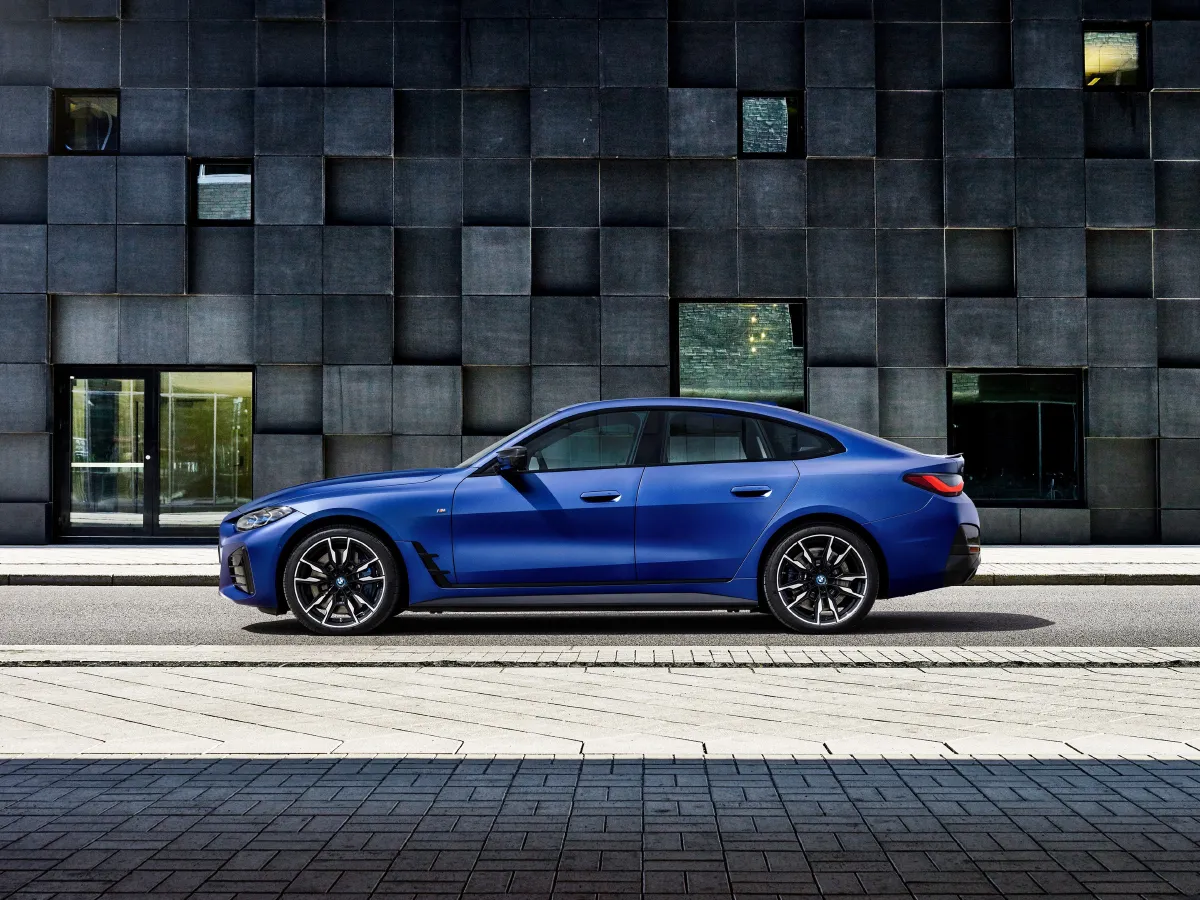 BMW i4,autocango,china used car exporter,china ev exporter,chinese used car exporter,chinese used ev exporter