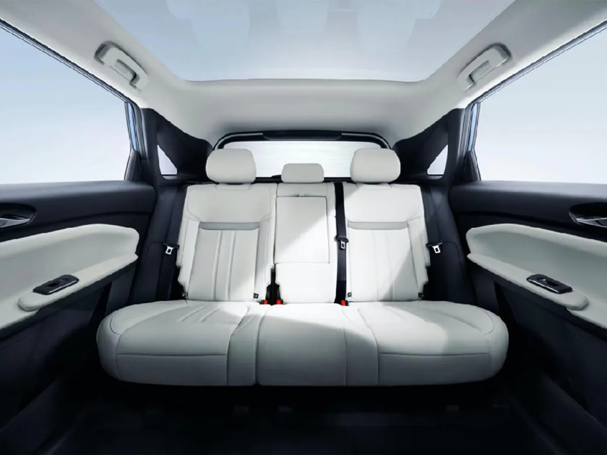 Venucia VX6,autocango,china used car exporter,china ev exporter,chinese used car exporter,chinese used ev exporter