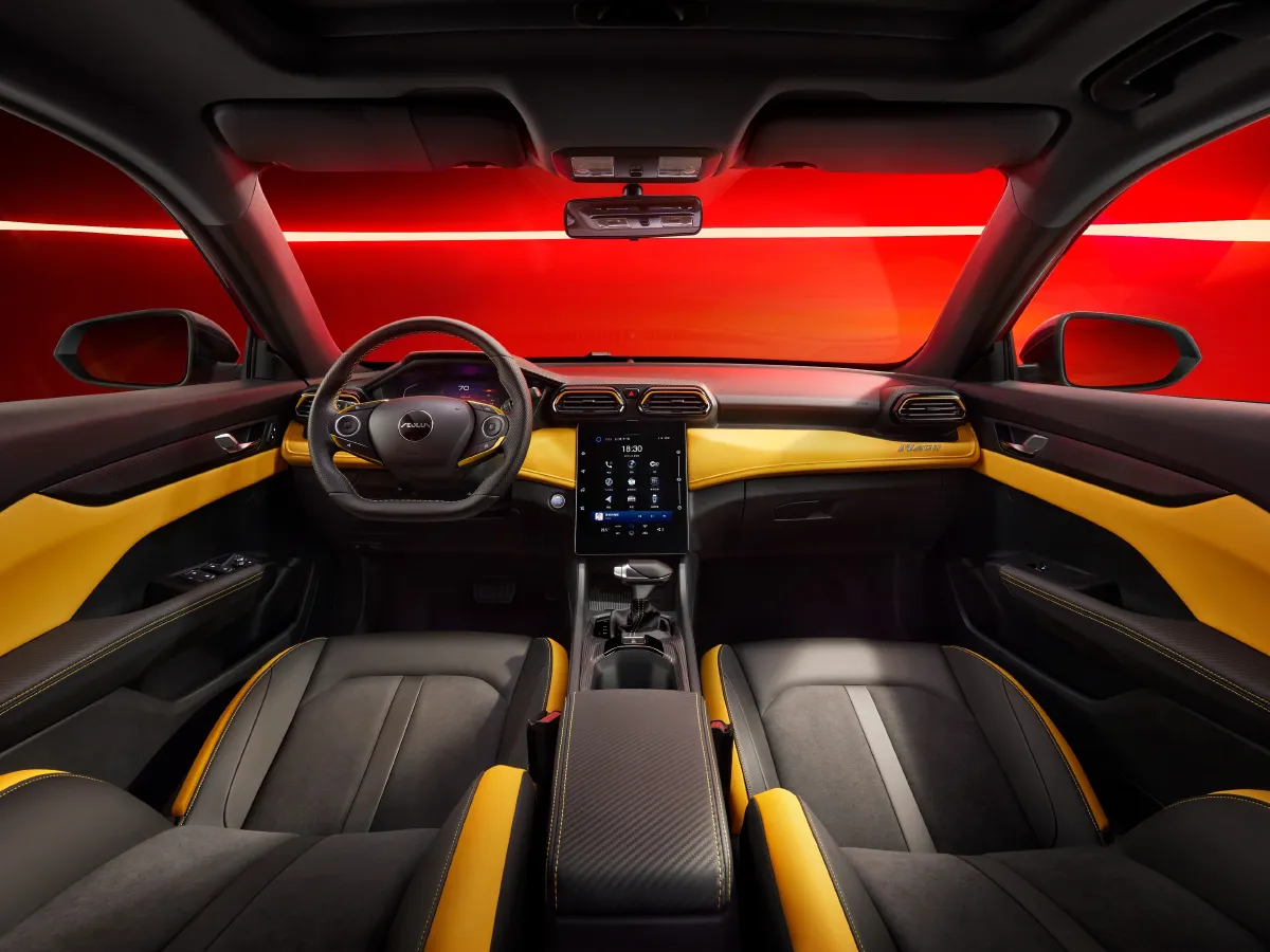 DongFeng Aeolus YiXuan,autocango,china used car exporter,china ev exporter,chinese used car exporter,chinese used ev exporter