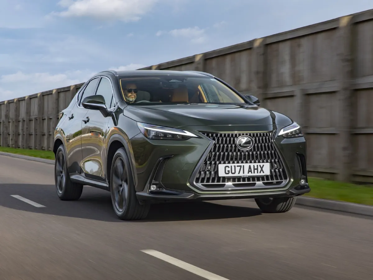 2024 Lexus NX 2.5L 185HP L4 E-CVT PHEV 16KWH,autocango,china used car exporter,china ev exporter,chinese used car exporter,chinese used ev exporter