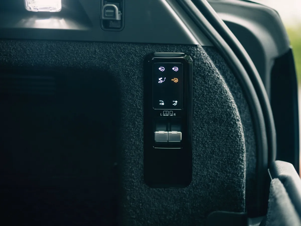 Land Rover Range Rover,autocango,china used car exporter,china ev exporter,chinese used car exporter,chinese used ev exporter