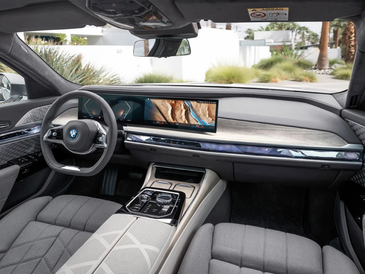 BMW i7,autocango,china used car exporter,china ev exporter,chinese used car exporter,chinese used ev exporter