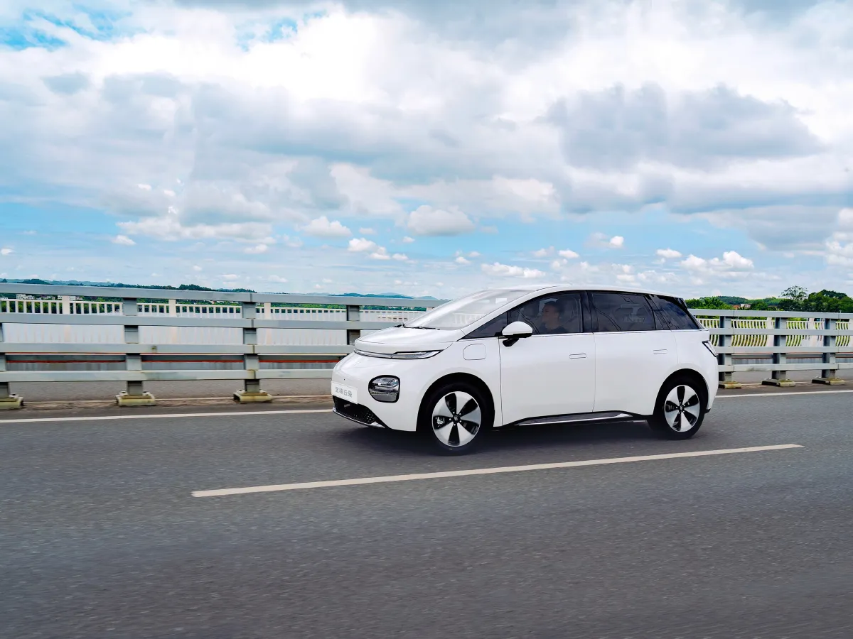 BaoJun Cloud,autocango,china used car exporter,china ev exporter,chinese used car exporter,chinese used ev exporter