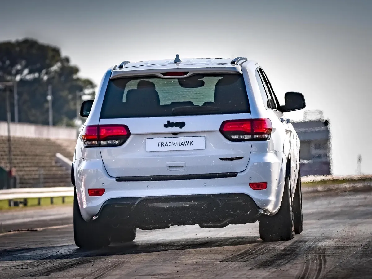 Jeep Grand Cherokee,autocango,china used car exporter,china ev exporter,chinese used car exporter,chinese used ev exporter