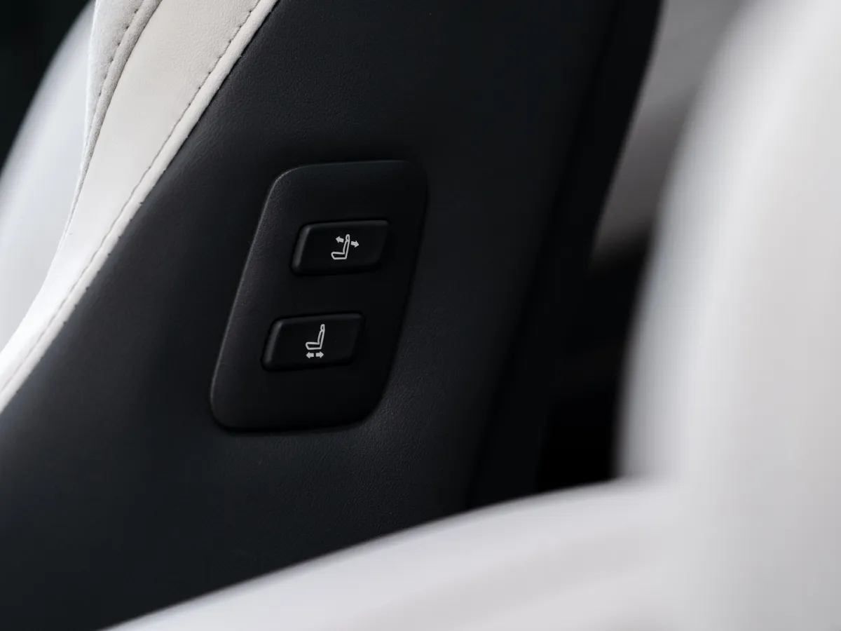 Lexus RX,autocango,china used car exporter,china ev exporter,chinese used car exporter,chinese used ev exporter Lexus RX,autocango,china used car exporter,china ev exporter,chinese used car exporter,chinese used ev exporter