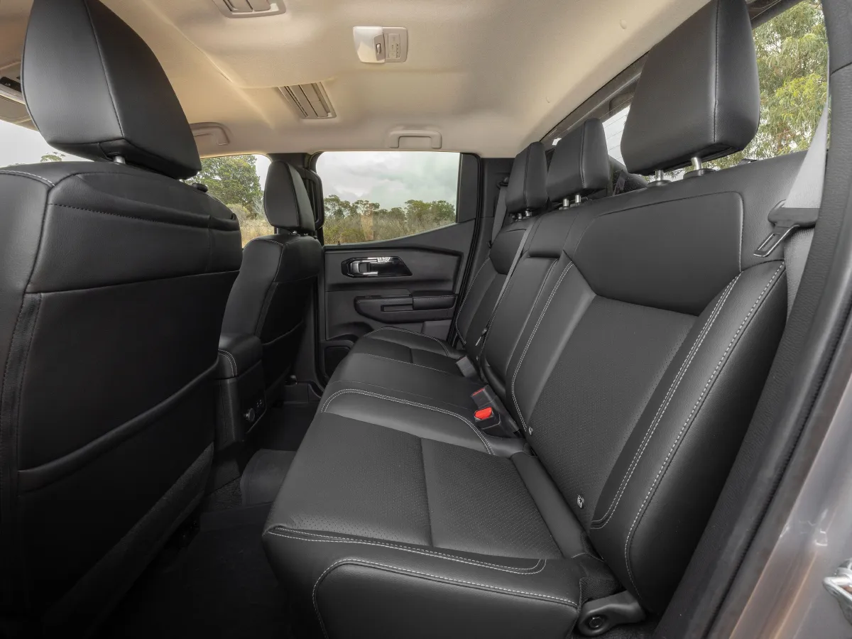 2023 Mitsubishi L200 2.3T 150HP L4 6AT,autocango,china used car exporter,china ev exporter,chinese used car exporter,chinese used ev exporter