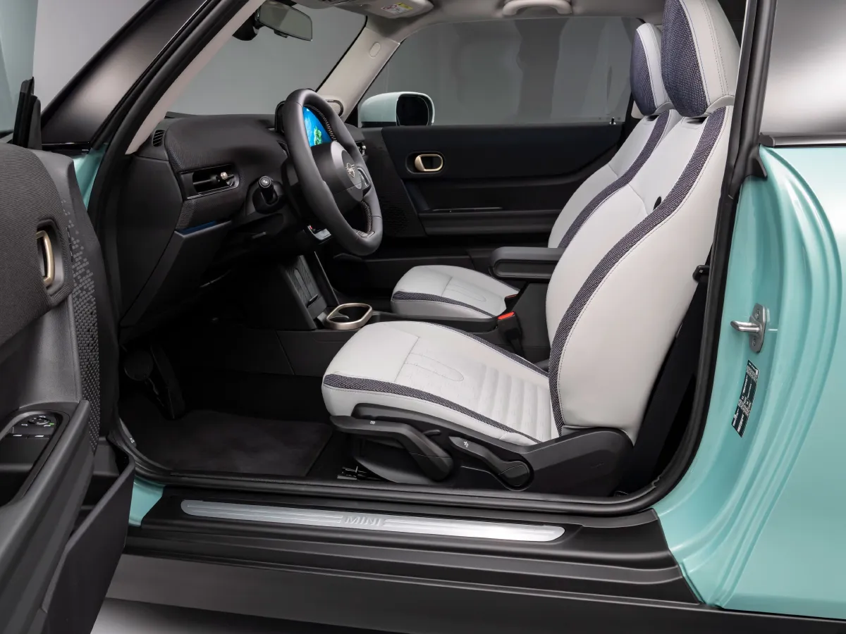 MINI MINI,autocango,china used car exporter,china ev exporter,chinese used car exporter,chinese used ev exporter