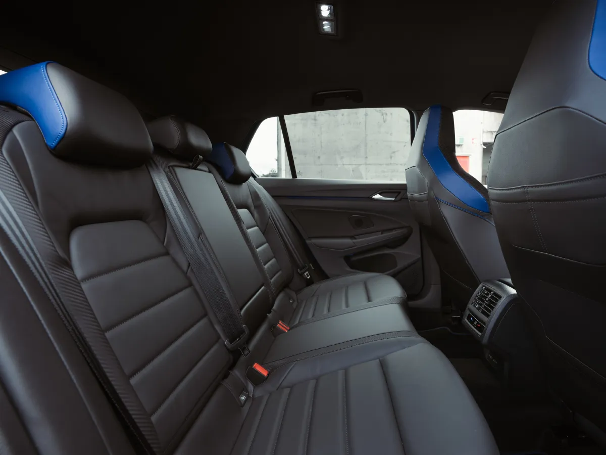 2011 Volkswagen Golf 2.0T 256HP L4 6DCT,autocango,china used car exporter,china ev exporter,chinese used car exporter,chinese used ev exporter