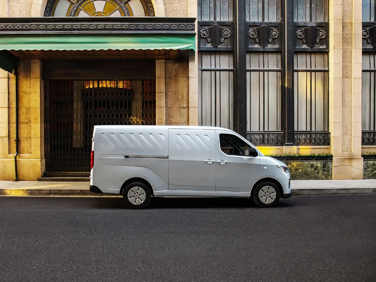 WuLing YangGuang,autocango,china used car exporter,china ev exporter,chinese used car exporter,chinese used ev exporter