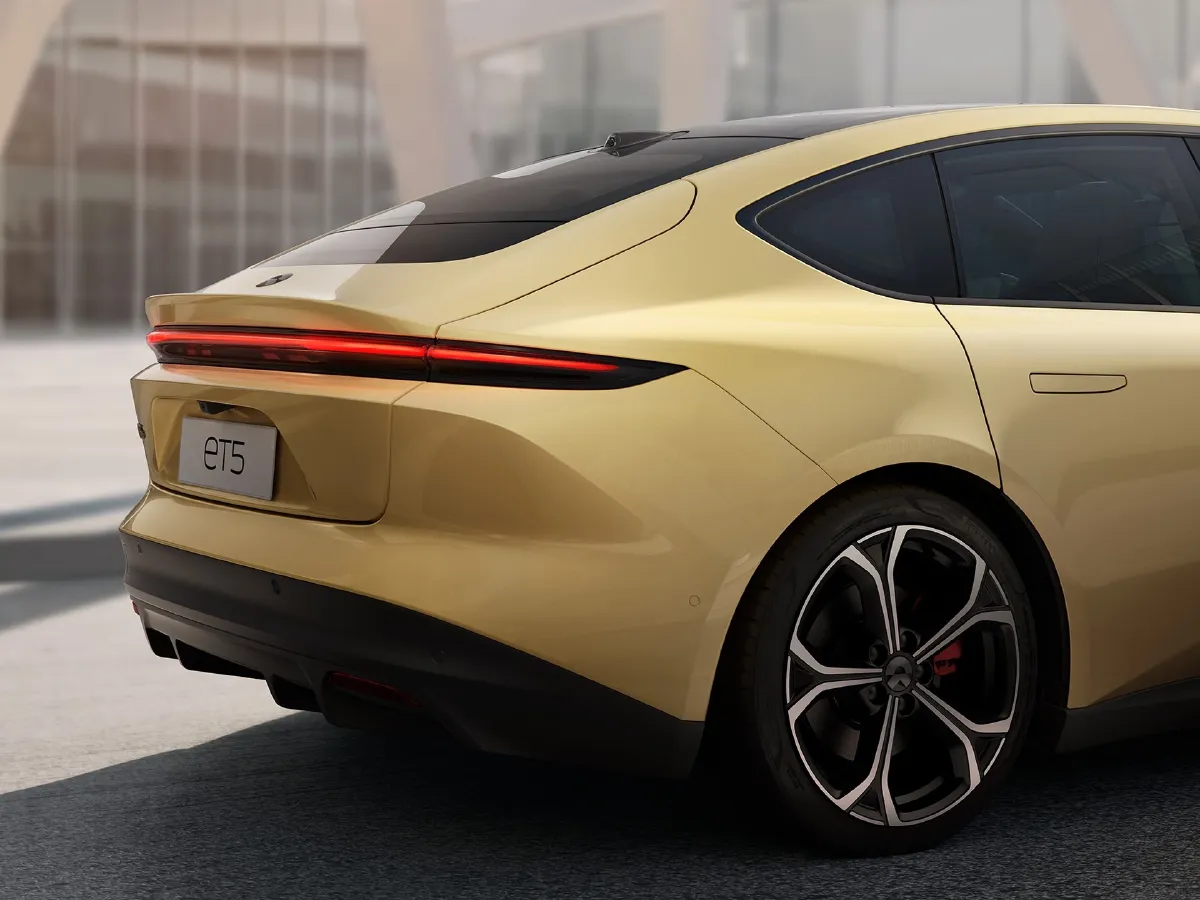 NIO ET5,autocango,china used car exporter,china ev exporter,chinese used car exporter,chinese used ev exporter