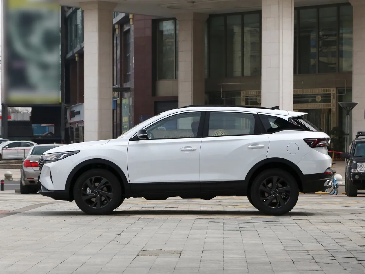 DongFeng Aeolus AX7,autocango,china used car exporter,china ev exporter,chinese used car exporter,chinese used ev exporter