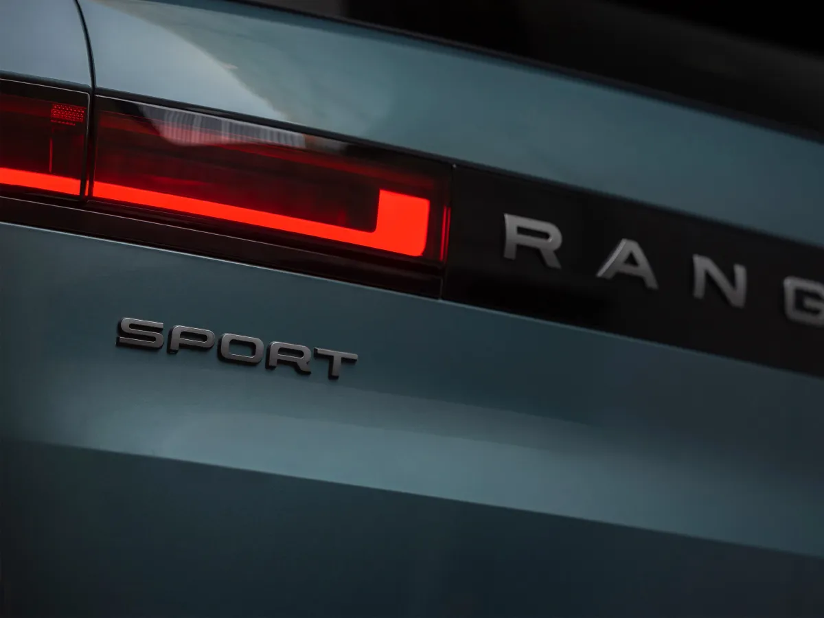 Land Rover Range Rover Sport,autocango,china used car exporter,china ev exporter,chinese used car exporter,chinese used ev exporter