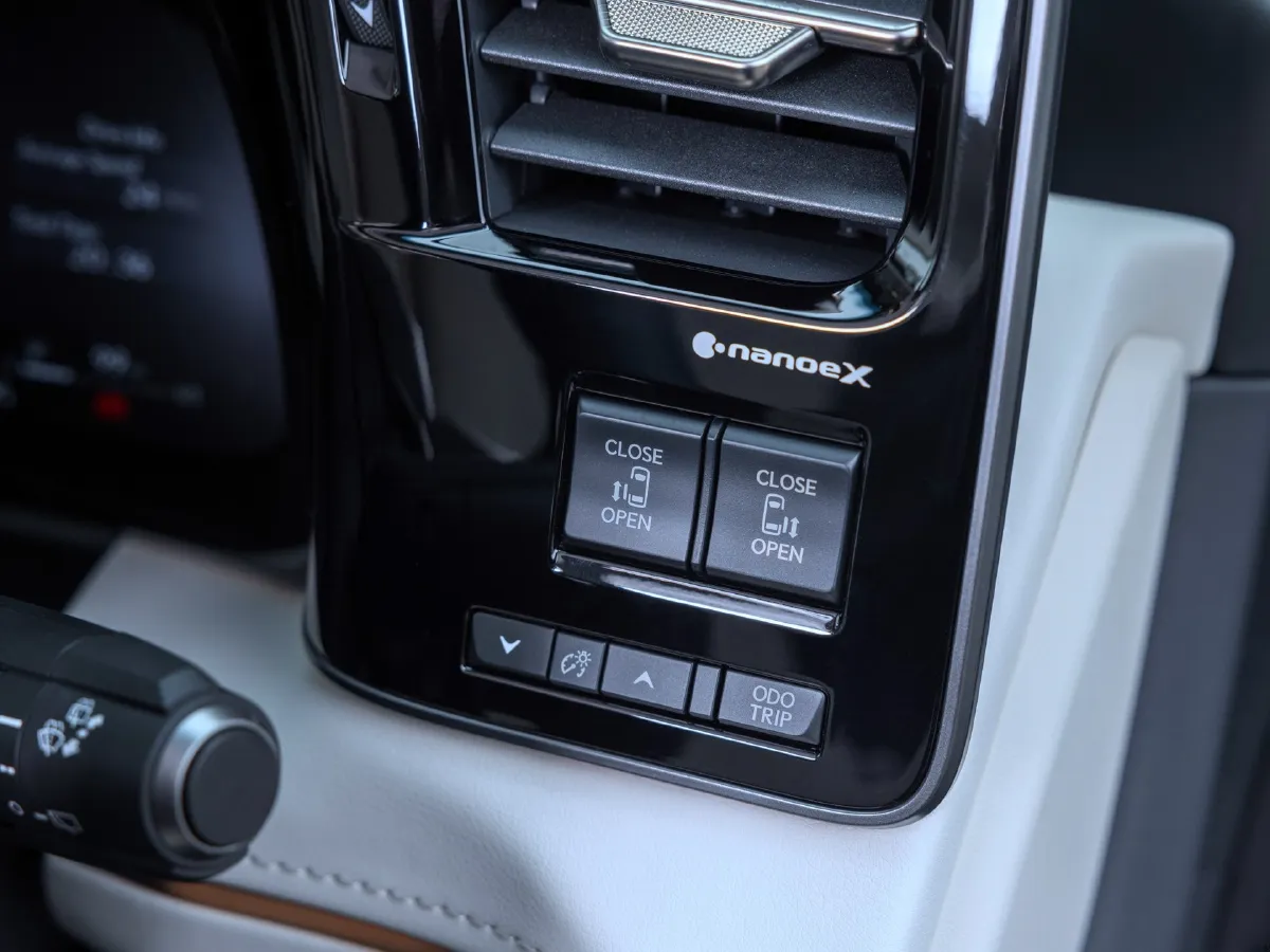 Lexus LM,autocango,china used car exporter,china ev exporter,chinese used car exporter,chinese used ev exporter