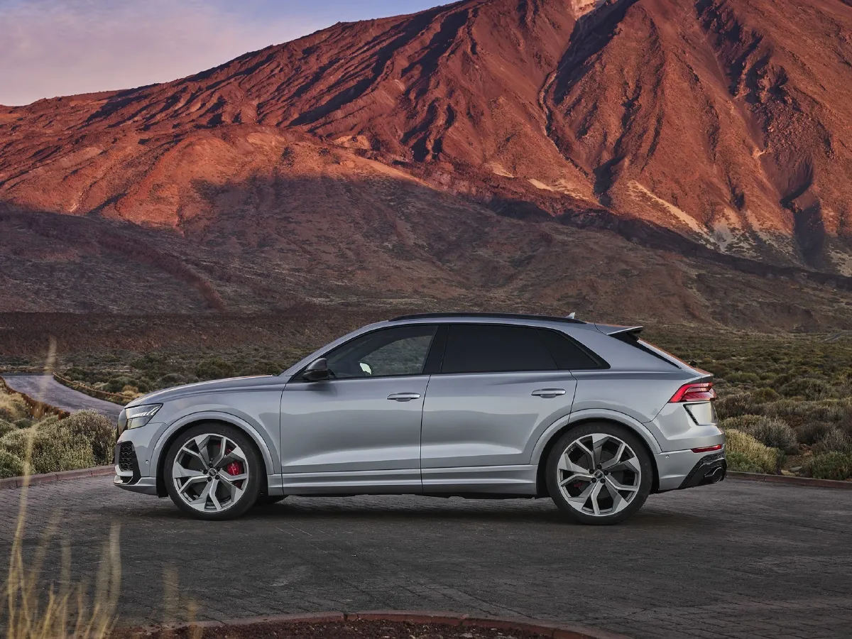 Audi RS Q8,autocango,china used car exporter,china ev exporter,chinese used car exporter,chinese used ev exporter