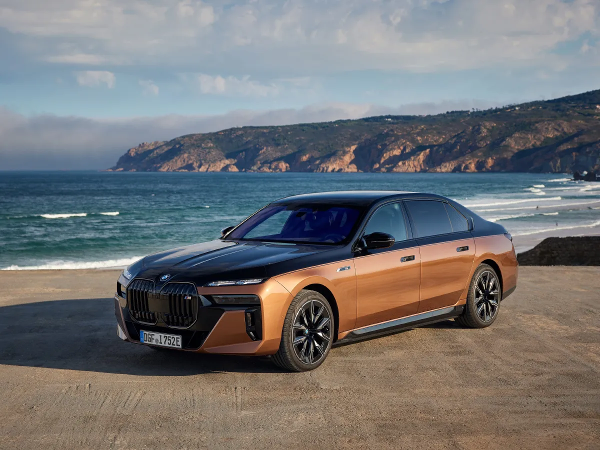 BMW i7,autocango,china used car exporter,china ev exporter,chinese used car exporter,chinese used ev exporter