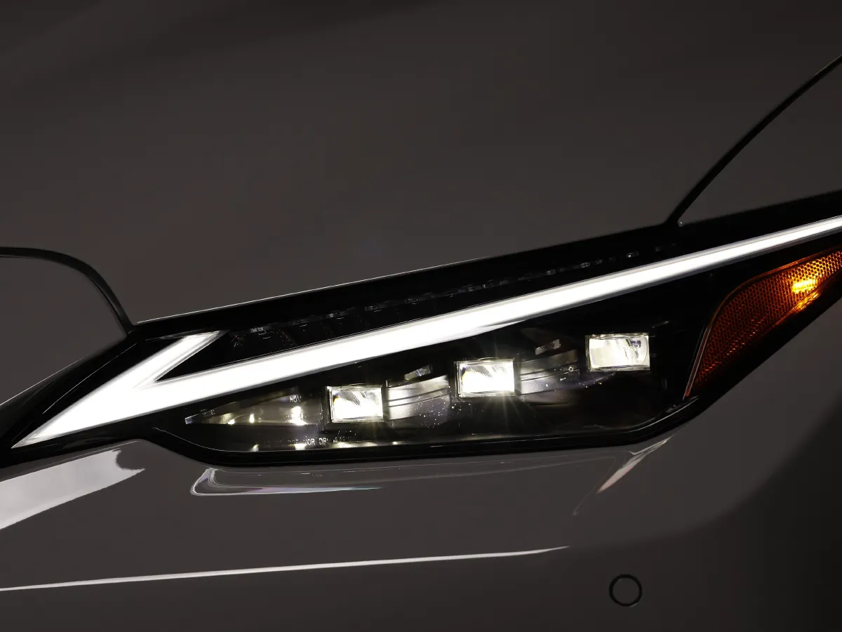 Lexus IS,autocango,china used car exporter,china ev exporter,chinese used car exporter,chinese used ev exporter