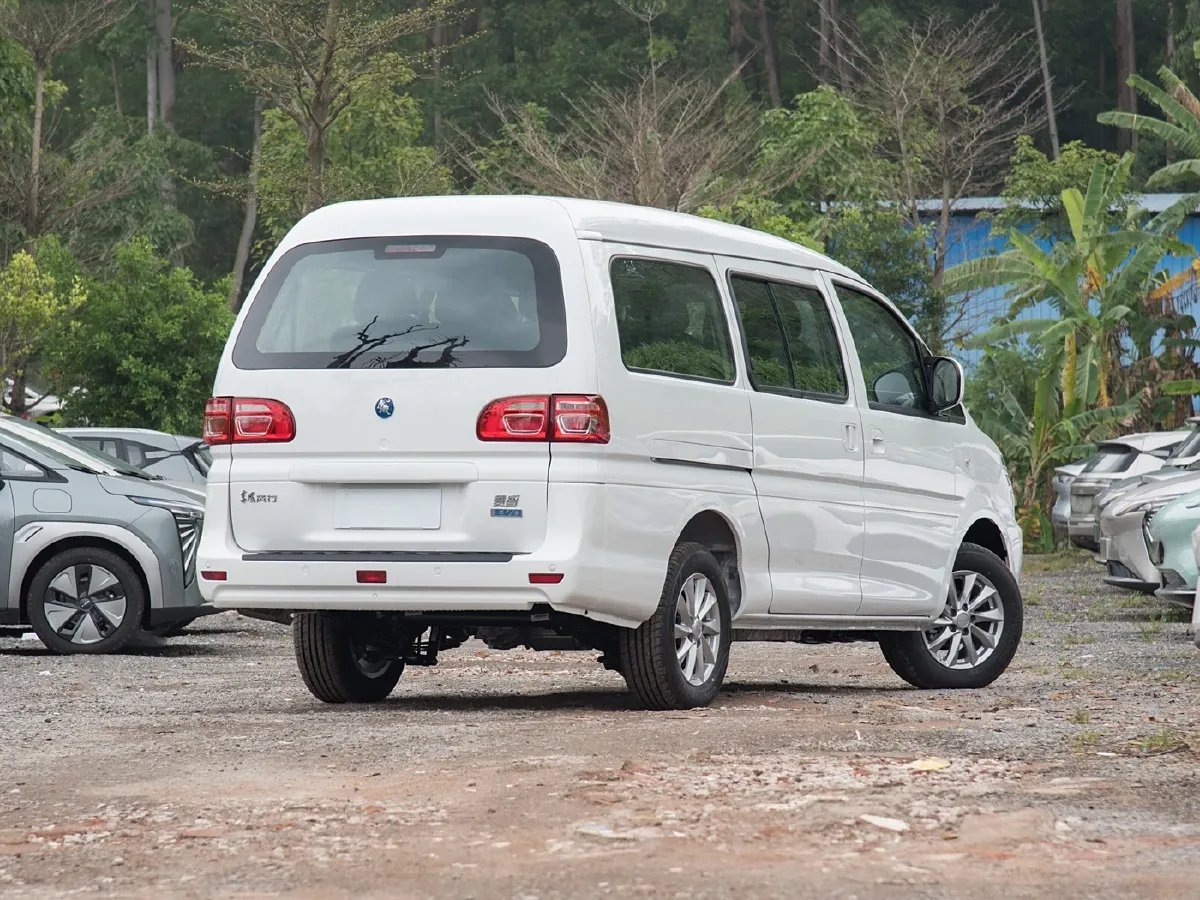 DongFeng Forthing LingZhi EV,autocango,china used car exporter,china ev exporter,chinese used car exporter,chinese used ev exporter