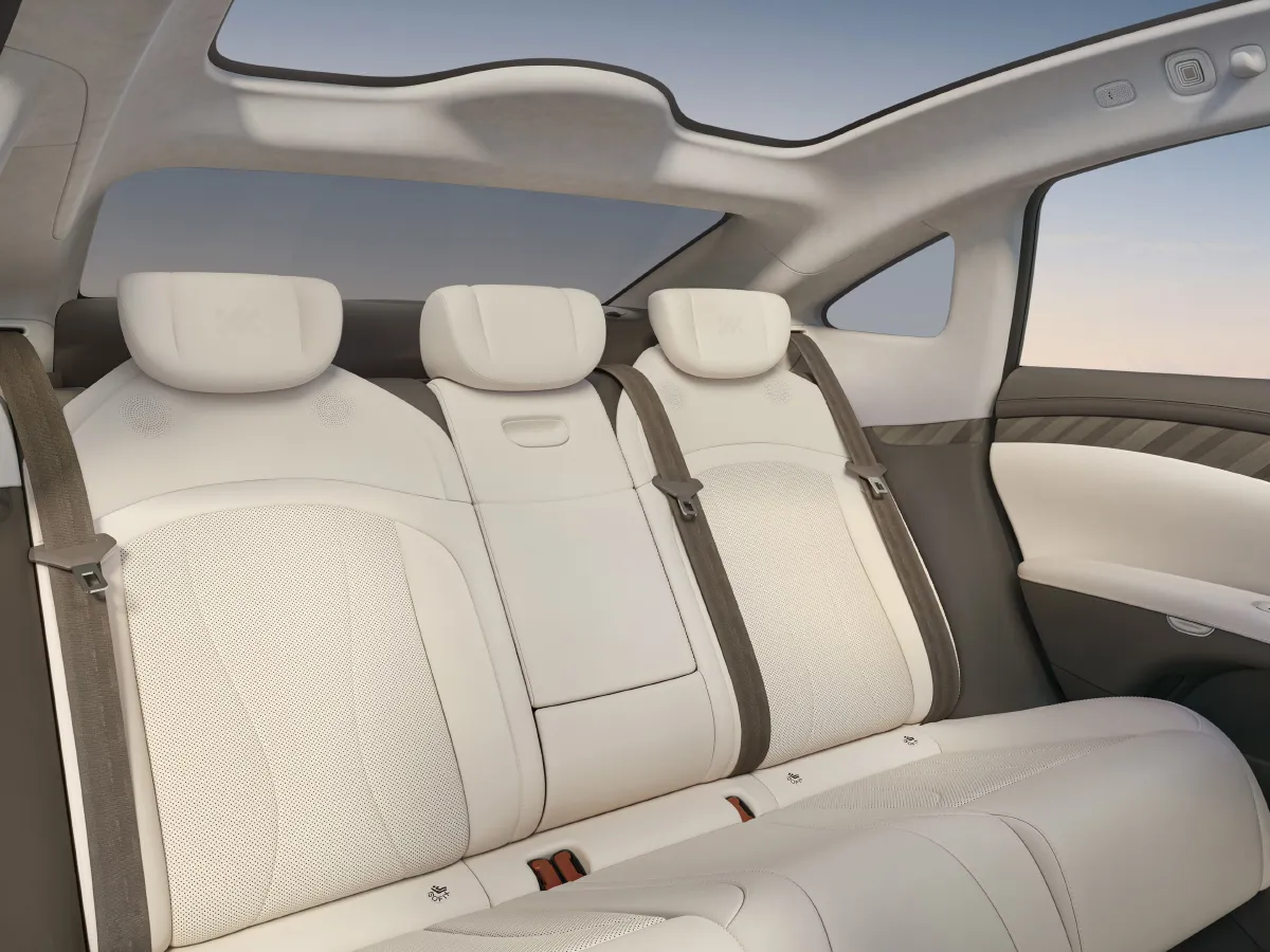 IM L7,autocango,china used car exporter,china ev exporter,chinese used car exporter,chinese used ev exporter