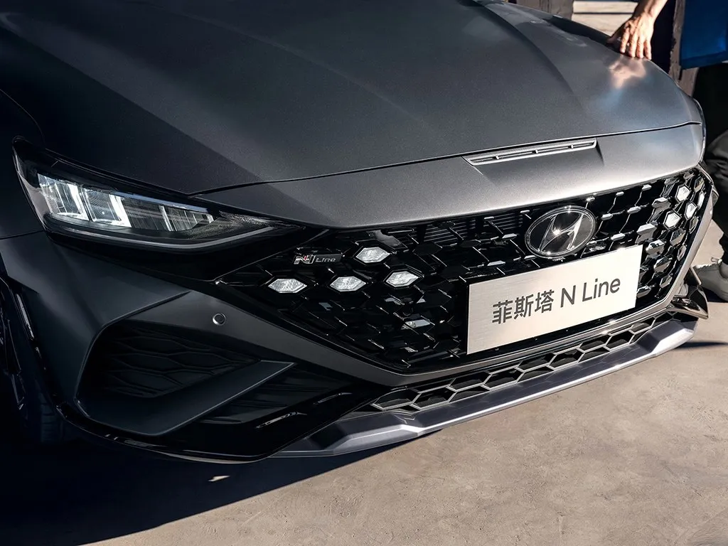 Hyundai La Festa,autocango,china used car exporter,china ev exporter,chinese used car exporter,chinese used ev exporter