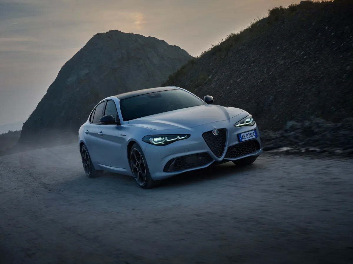 Alfa Romeo Giulia,autocango,china used car exporter,china ev exporter,chinese used car exporter,chinese used ev exporter