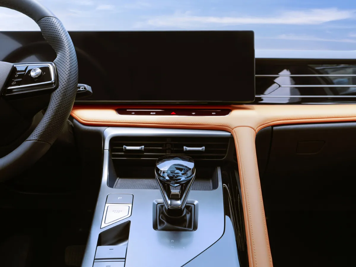 Roewe RX5,autocango,china used car exporter,china ev exporter,chinese used car exporter,chinese used ev exporter