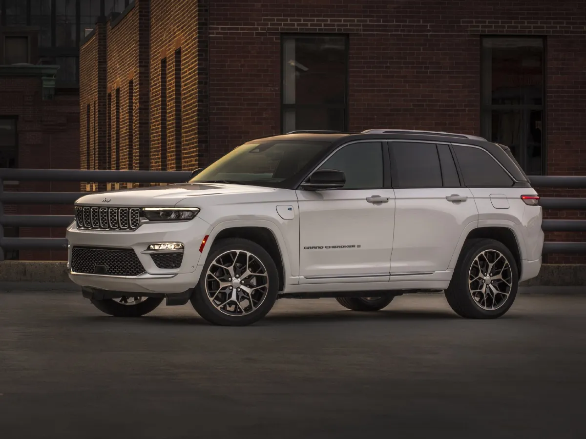 Jeep Grand Cherokee 4XE,autocango,china used car exporter,china ev exporter,chinese used car exporter,chinese used ev exporter