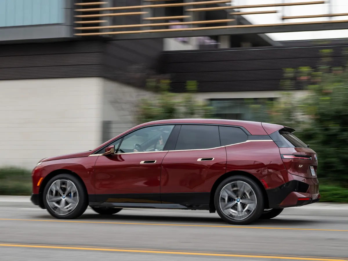 BMW iX,autocango,china used car exporter,china ev exporter,chinese used car exporter,chinese used ev exporter