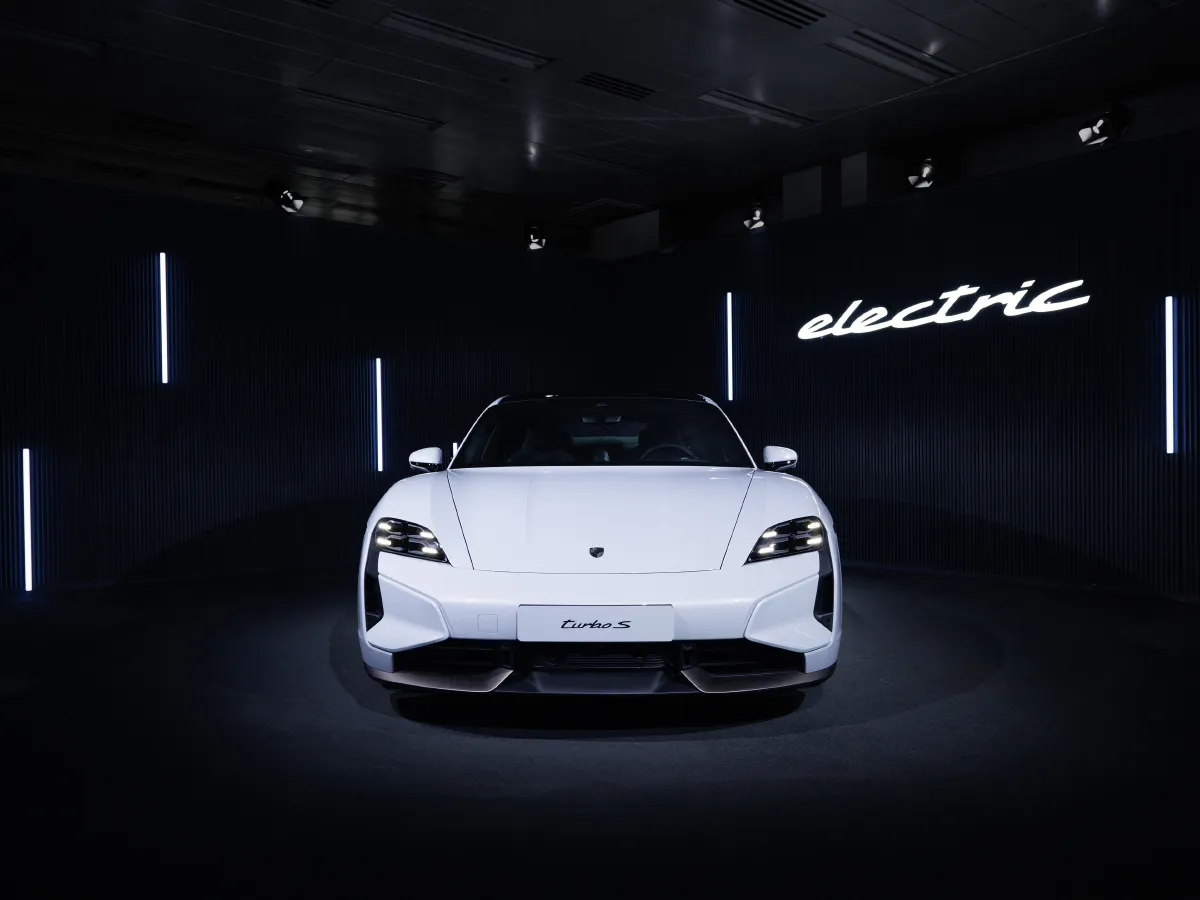 Porsche Taycan,autocango,china used car exporter,china ev exporter,chinese used car exporter,chinese used ev exporter Porsche Taycan,autocango,china used car exporter,china ev exporter,chinese used car exporter,chinese used ev exporter