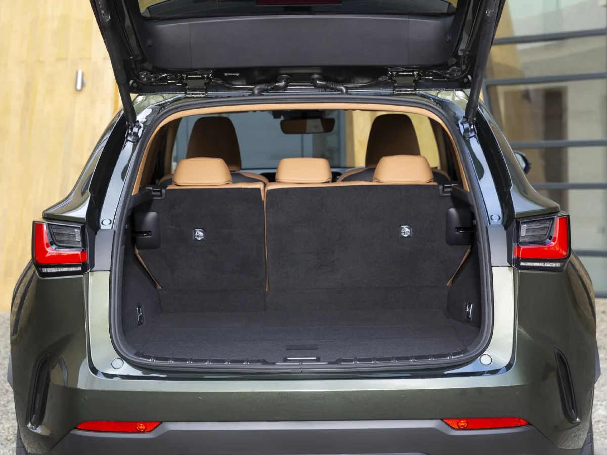 2024 Lexus NX 2.5L 185HP L4 E-CVT PHEV 16KWH,autocango,china used car exporter,china ev exporter,chinese used car exporter,chinese used ev exporter