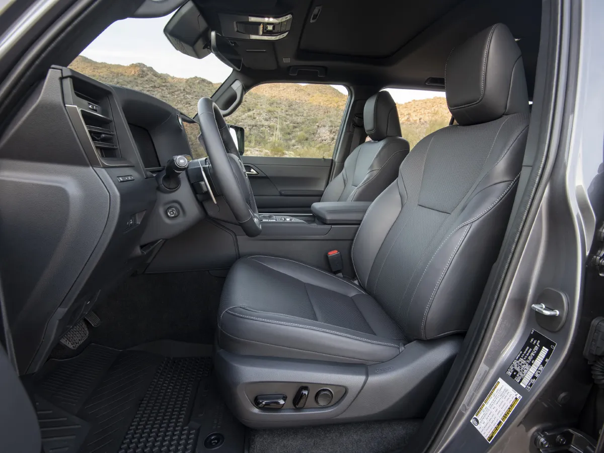 Lexus GX,autocango,china used car exporter,china ev exporter,chinese used car exporter,chinese used ev exporter